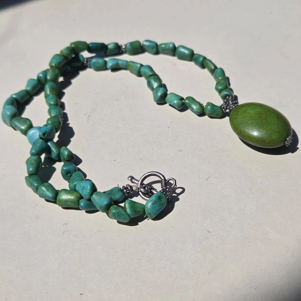Vintage Turquoise Stone Beaded Pendant Necklace Teal Green Toggle Clasp
